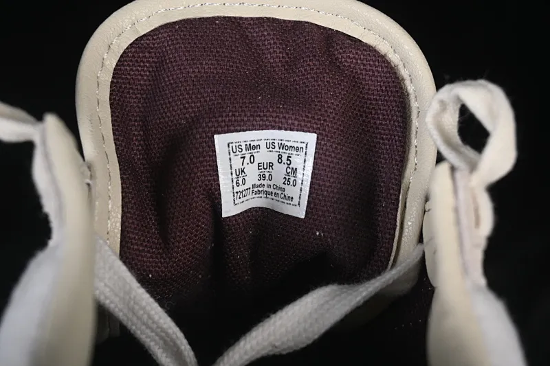 All categories Vans Vans series Vans Low Vans low-top Vans Old Skool Year of the Horse limited edition Immediate success Low-top casual sneakers VN000EJUHRW
